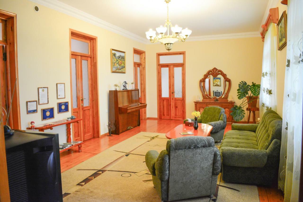 Guest House Nataly Yeghegnadzor Exterior photo